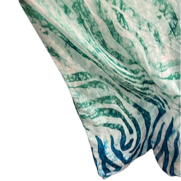 Jones New York Signature L green/blue batwing silky cinched waist top - Picture 2 of 11